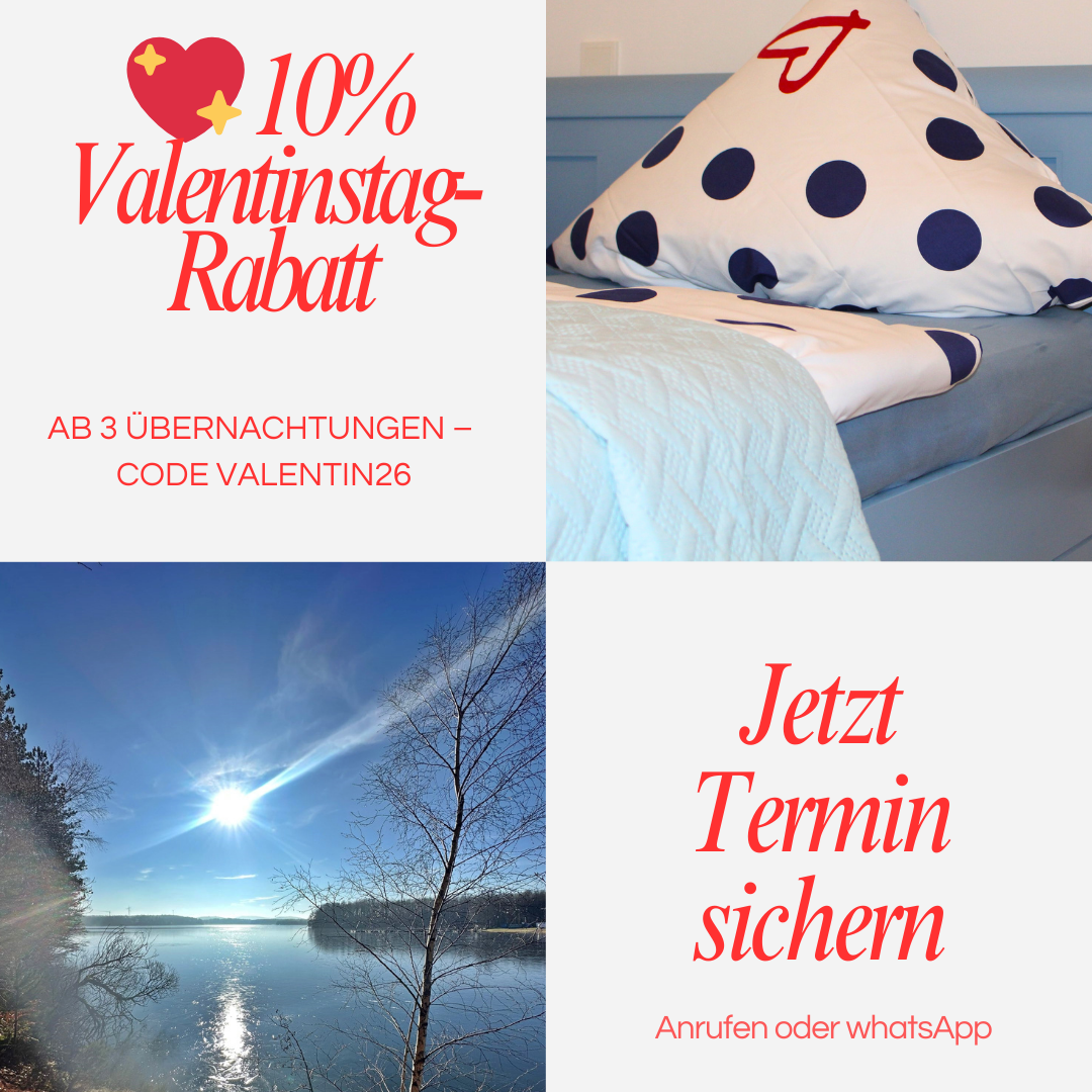 Winter am Schwarzhof: Hausnummer-Stein und Schild „Wohlfühlzone“ an der verschneiten Auffahrt zu den Ferienwohnungen.