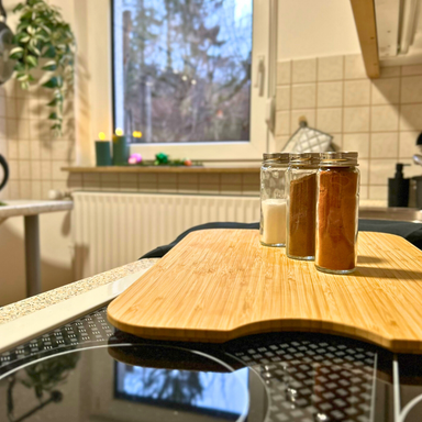 Küche der Fewo Schwarzhof Hanfdell   komplett ausgestattet für Wohlbefinden & Komfort der Gäste, inklusive Kaffee, Kaffee, Tee, Küchenwäsche